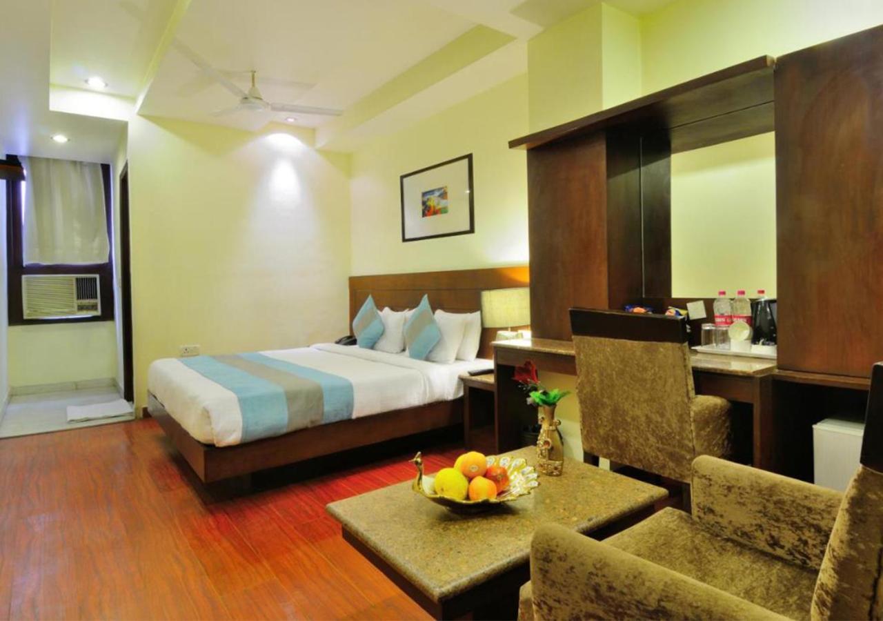 Hotel The Raj New Delhi Bagian luar foto